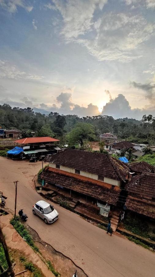 Paadi Inn Kakkabe Esterno foto